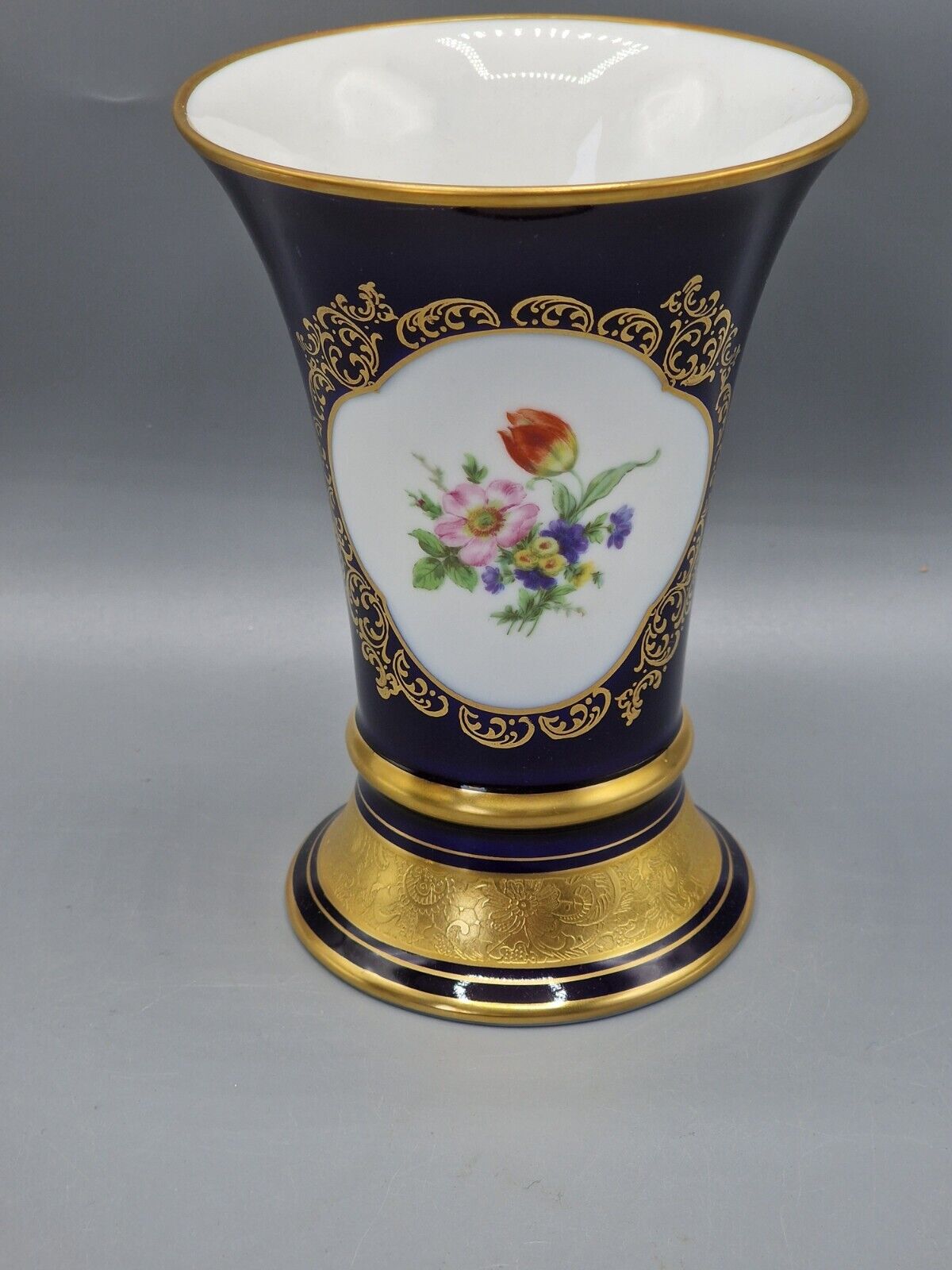 Lindner Porzellan, Vase, Ätzgold Kobalt, Handarbeit